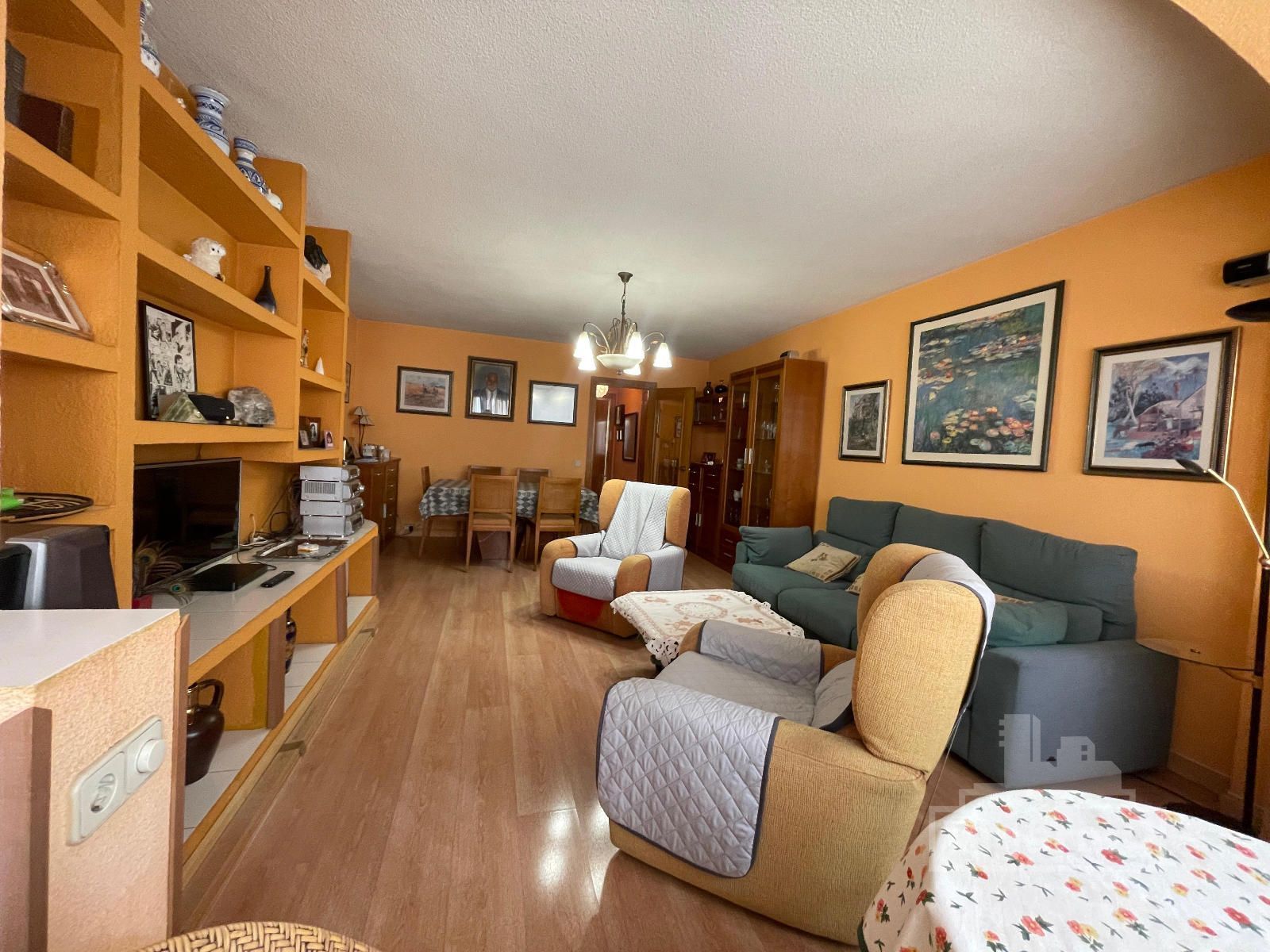 Sala d'estar de Pis en venda en Torrejón de Ardoz amb Calefacció, Piscina i Piscina comunitària