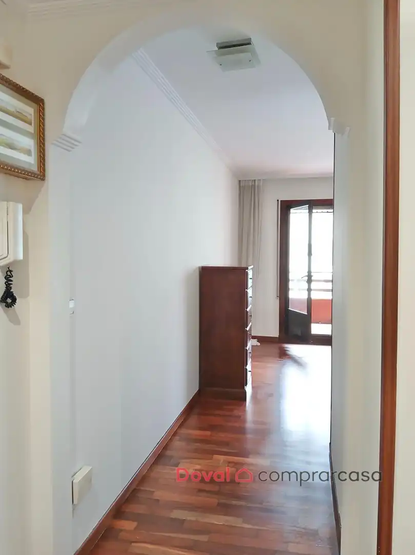 Bedroom of Flat for rent in Vigo   with Heating, Parquet flooring and Terrace