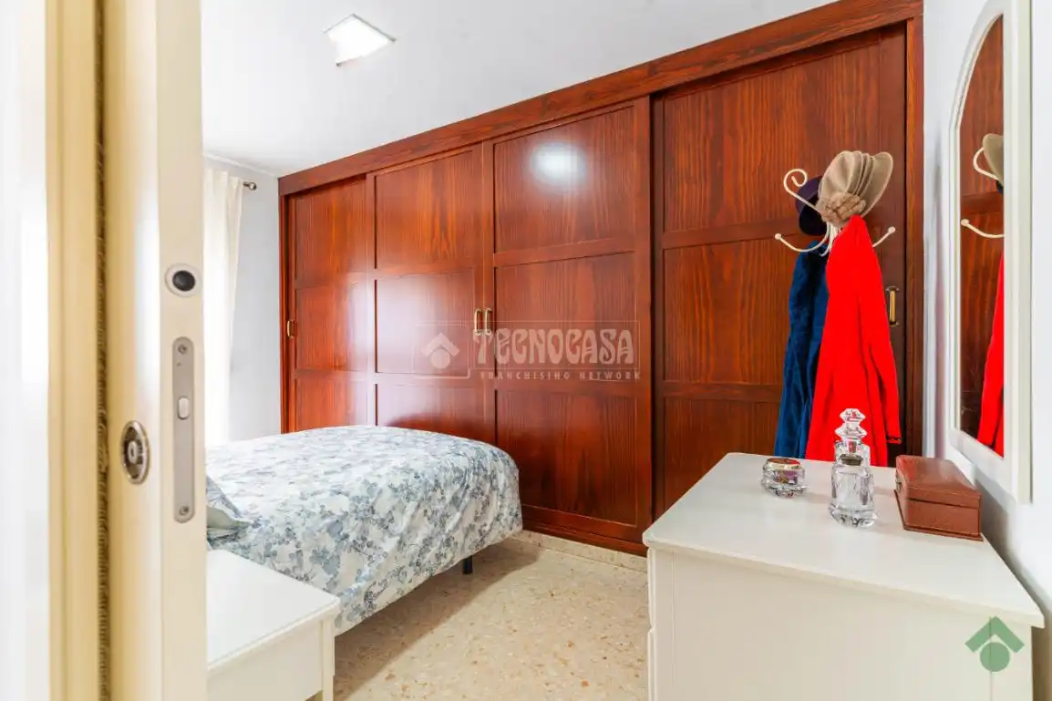 Dormitori de Casa adosada en venda en Puerto Real amb Terrassa