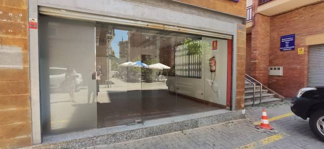 Local comercial en Alquiler en Nucli Urbà