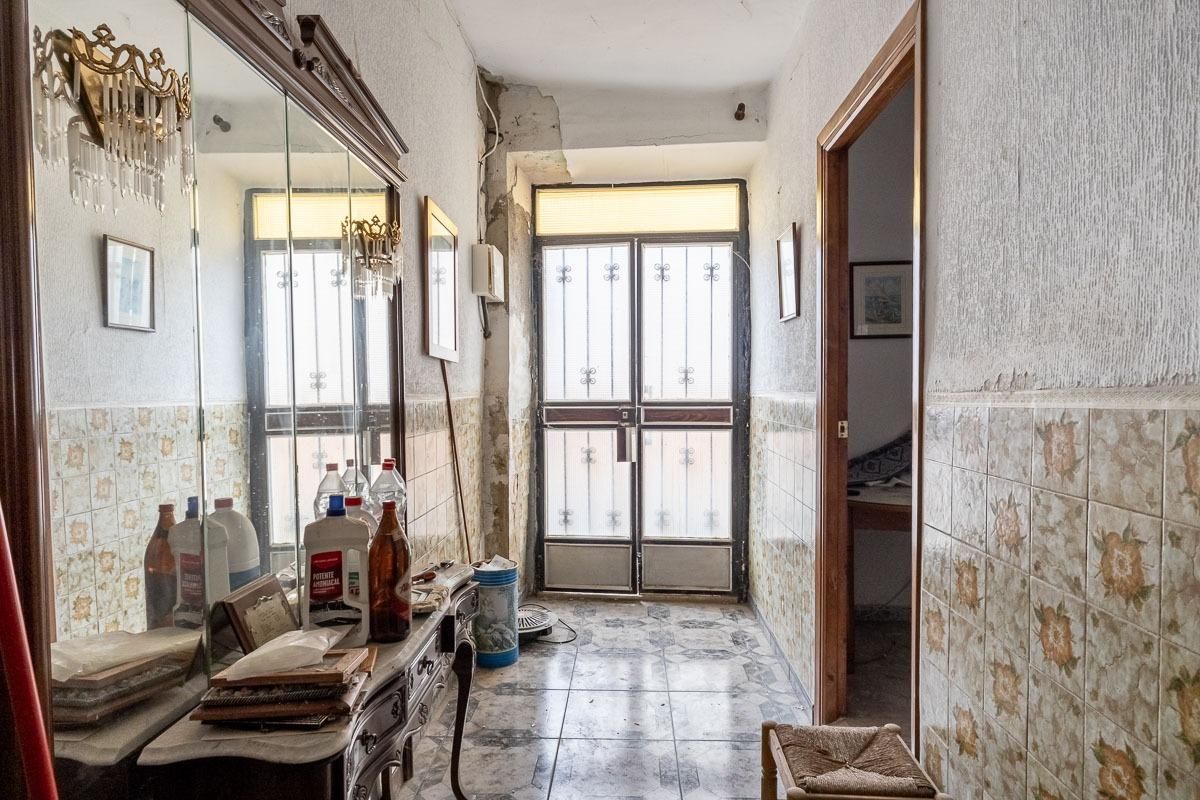 Einfamilien-Reihenhaus zum Verkauf in Cádiar mit Abstellraum und Balkon