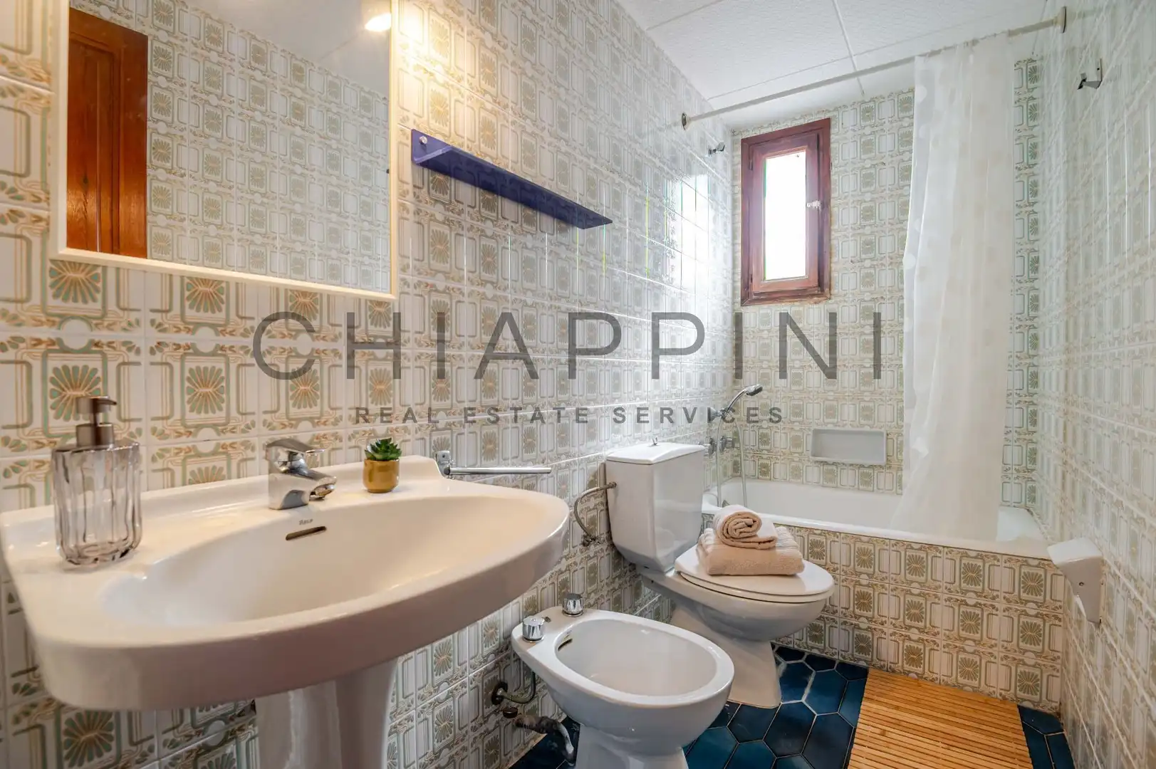 Baño de Piso en venta en Palafrugell con Terraza y Piscina comunitaria
