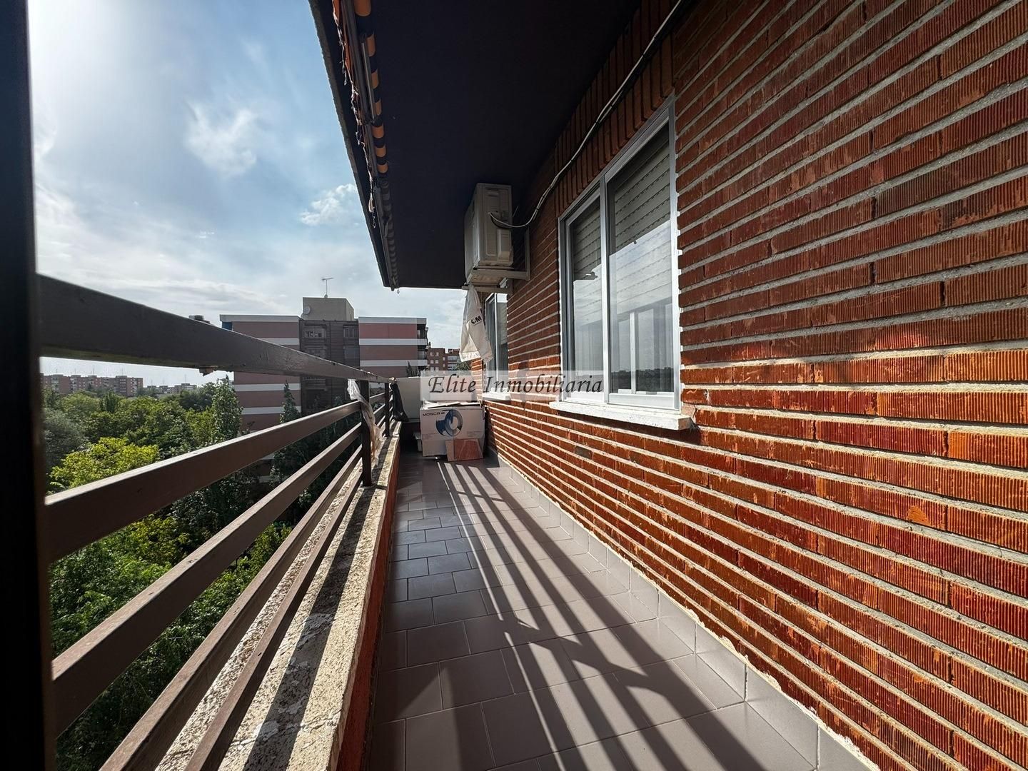 Vista exterior de Pis en venda en Alcorcón amb Aire condicionat, Calefacció i Terrassa