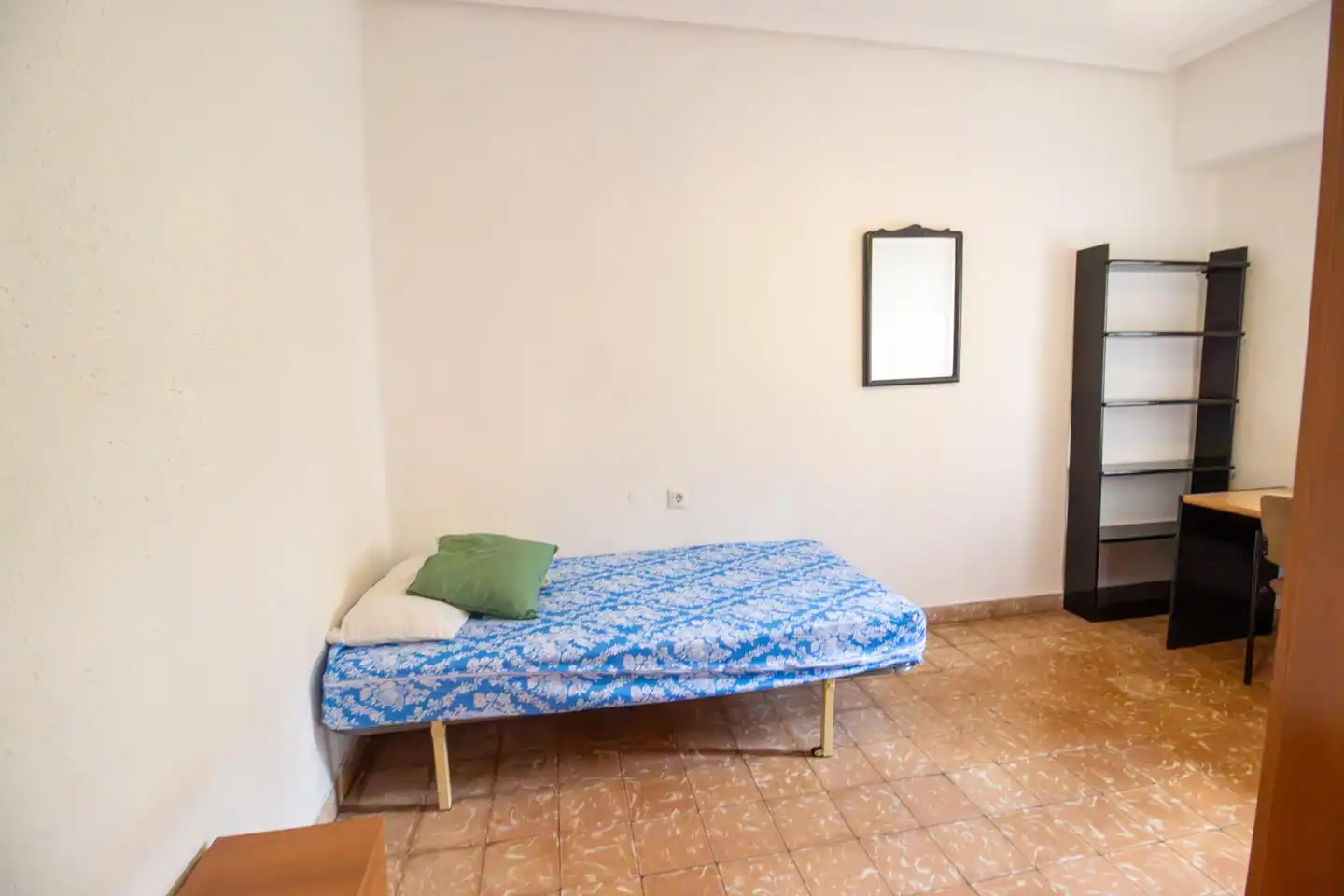 Schlafzimmer von Wohnung zur Miete in Valencia mit Möbliert