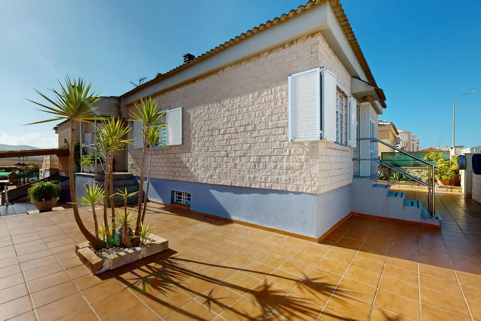 Detached house with garden for sale in Calle JACINTO BENAVENTE, imagen 3