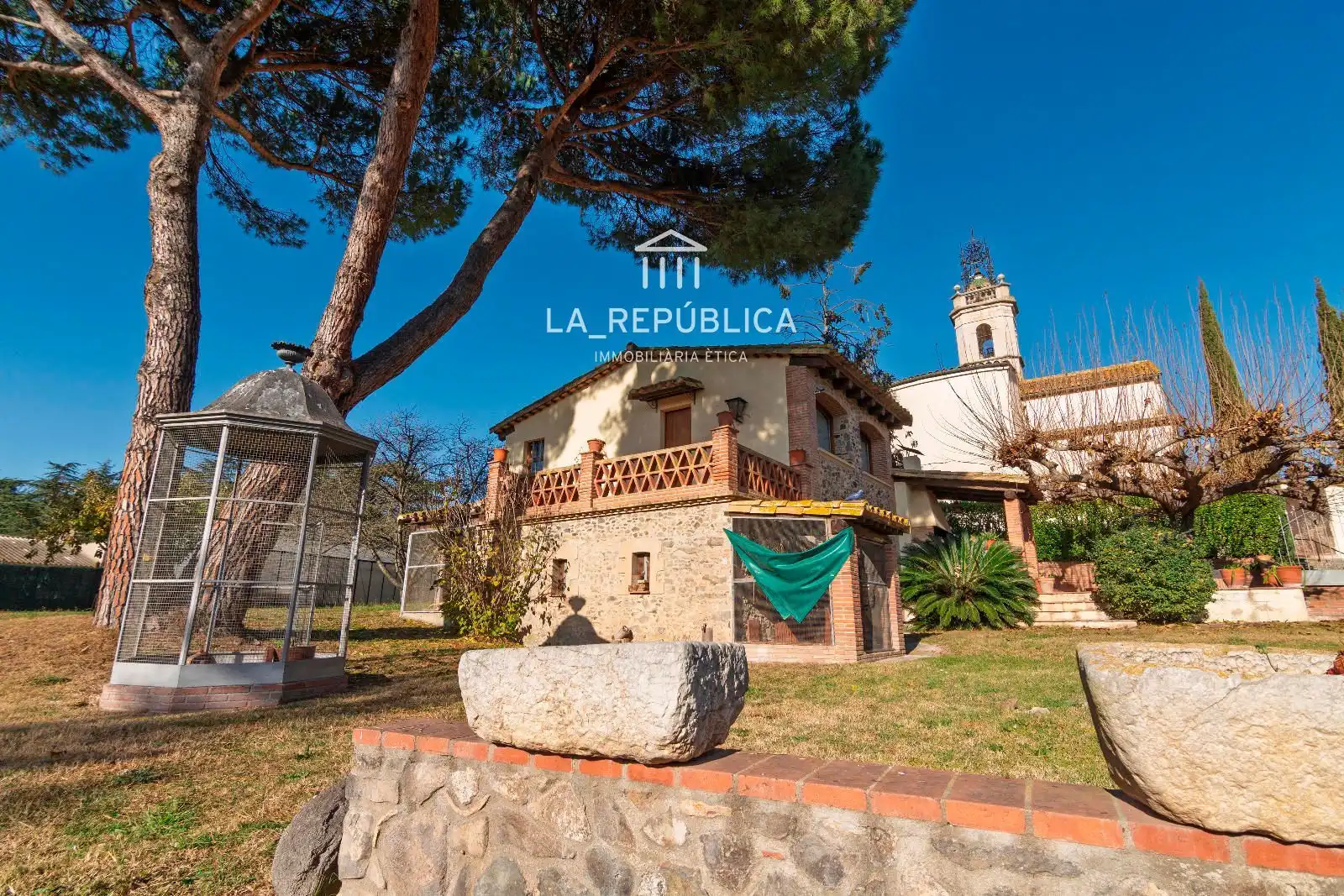 Vista exterior de Casa o chalet en venta en Sils con Calefacción, Jardín privado y Terraza