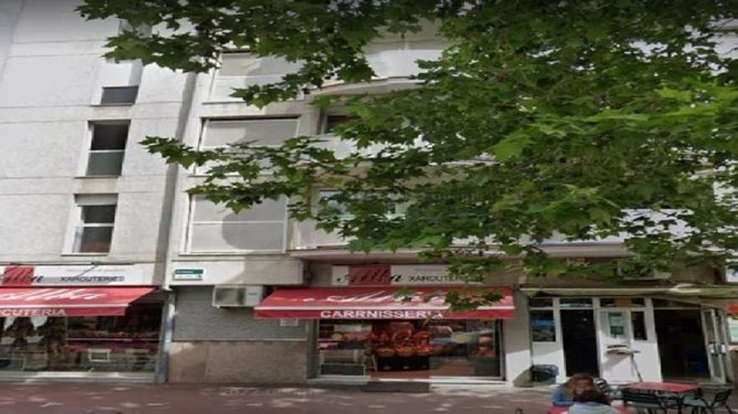Vista exterior de Pis en venda en Cerdanyola del Vallès