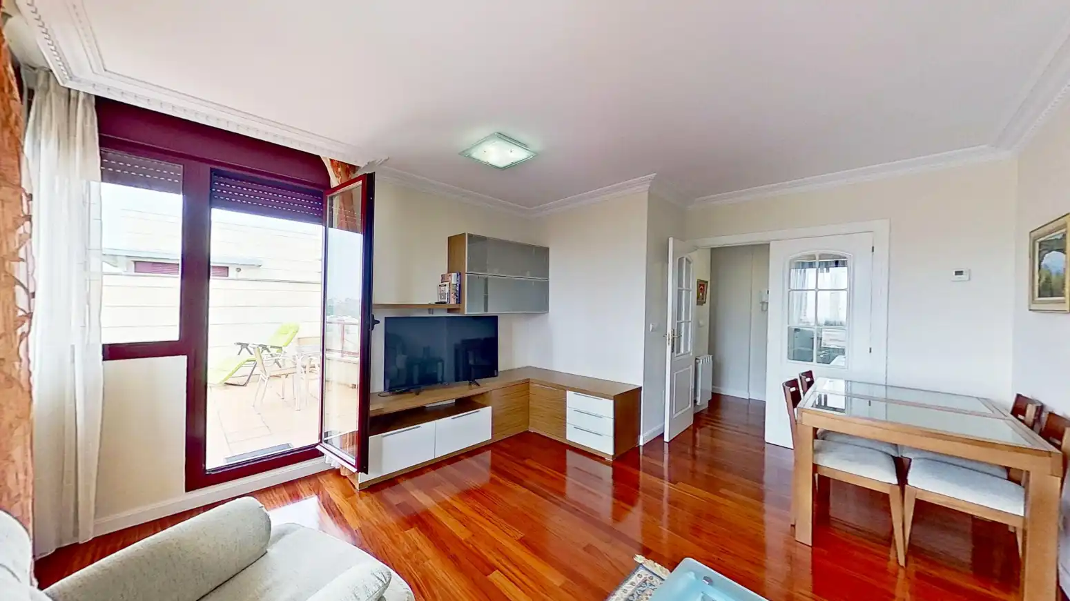 Sala de estar de Ático en venta en Santander con Calefacción, Jardín privado y Parquet