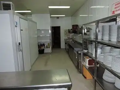 Cuina de Local en venda en Humilladero amb Aire condicionat i Moblat