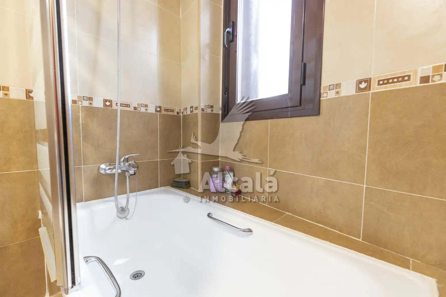 Bany de Pis en venda en Pozo de Guadalajara amb Aire condicionat, Calefacció i Terrassa