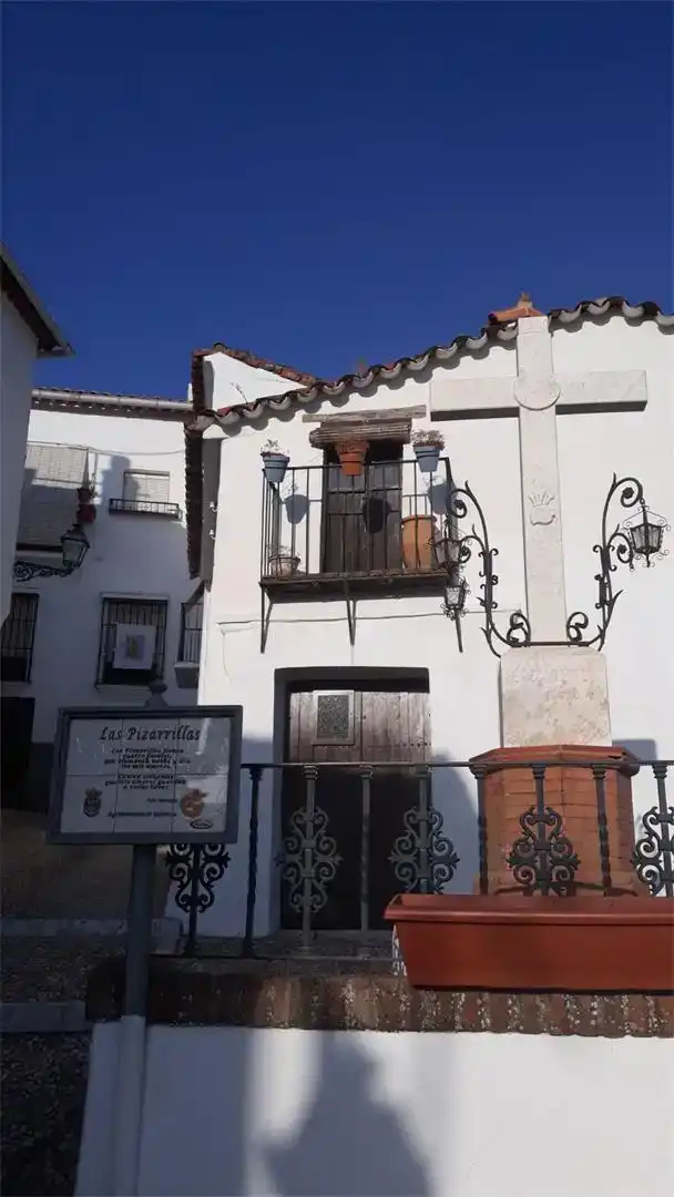 Vista exterior de Finca rústica en venda en Galaroza amb Balcó