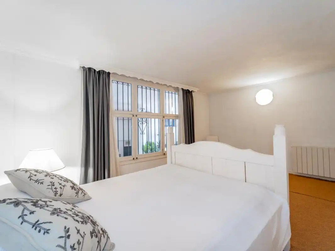 Bedroom of Flat for sale in Marbella  with Air Conditioner, Heating and Private garden