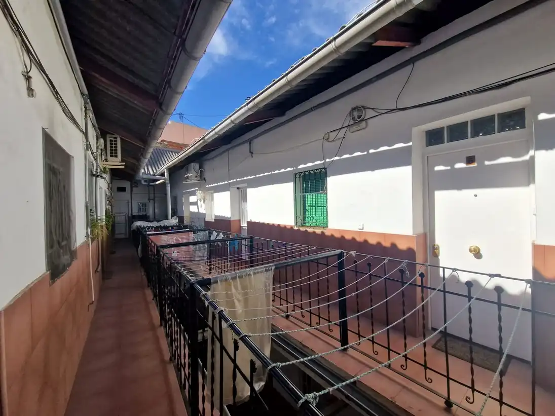 Vista exterior de Estudio en venta en Madrid con Horno y Lavadora