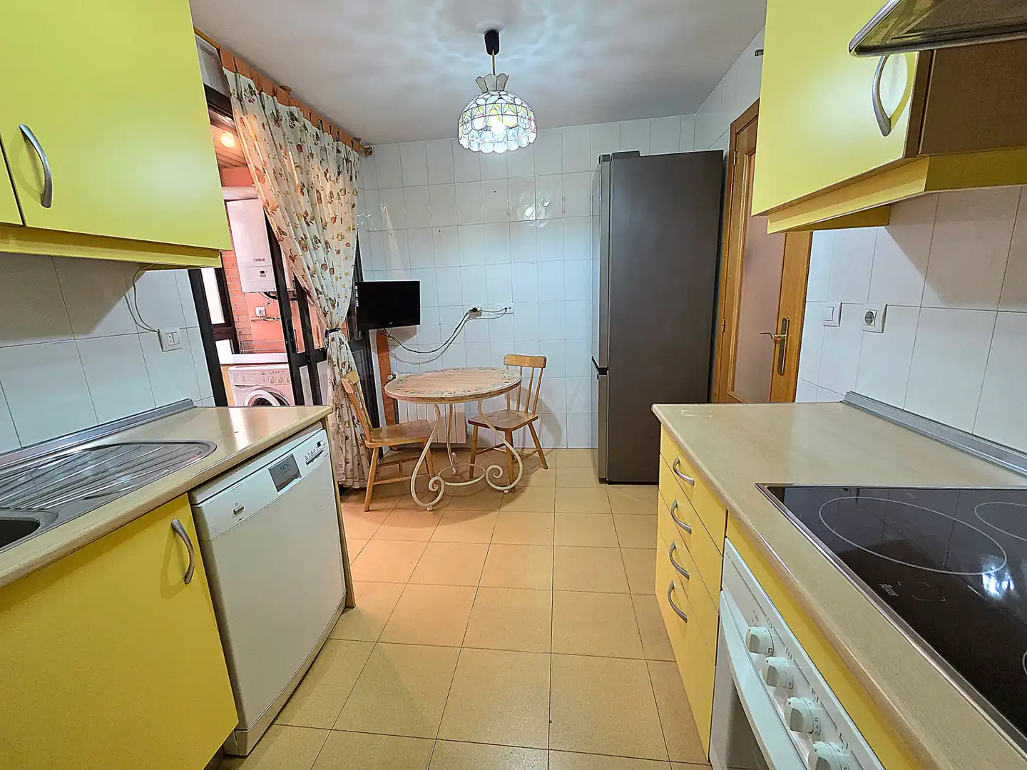 Cocina de Piso en venta en Madrid con Aire acondicionado, Calefacción y Jardín privado