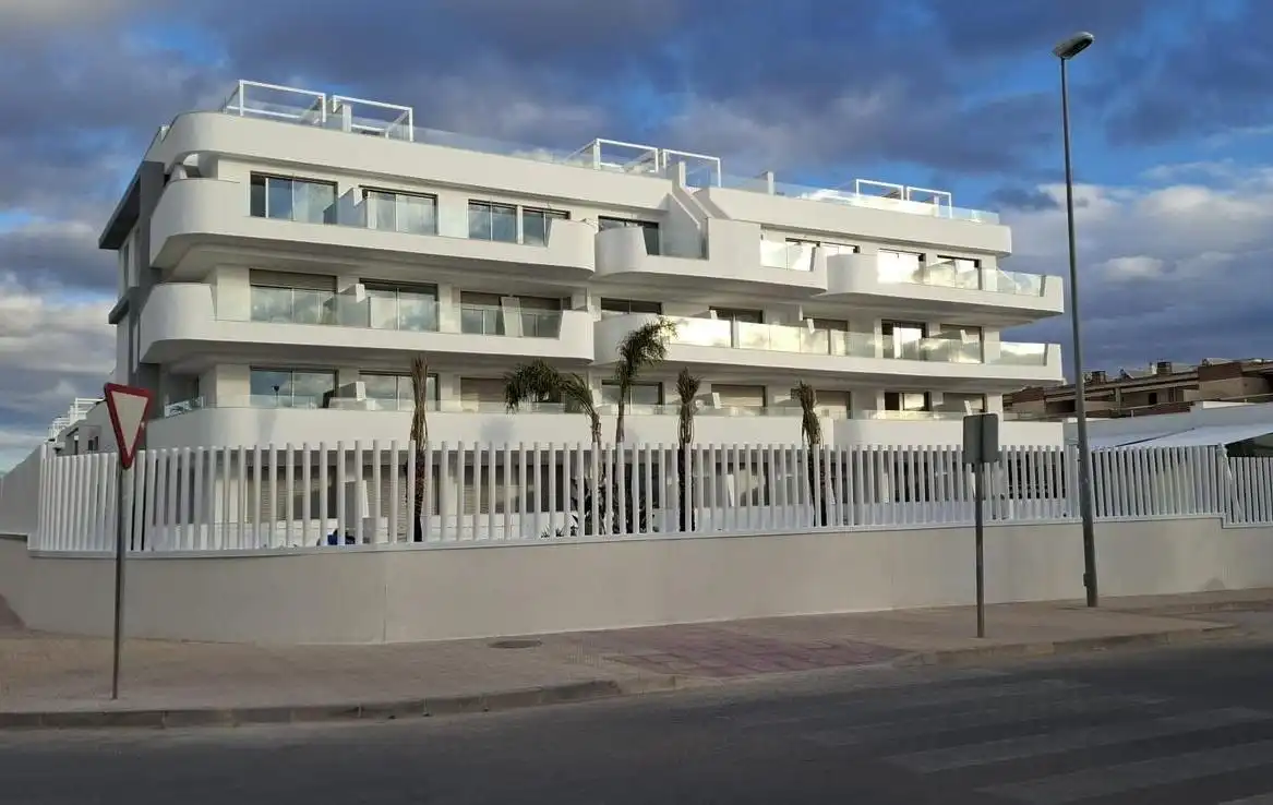 Apartamento con piscina en venta en Orihuela Costa