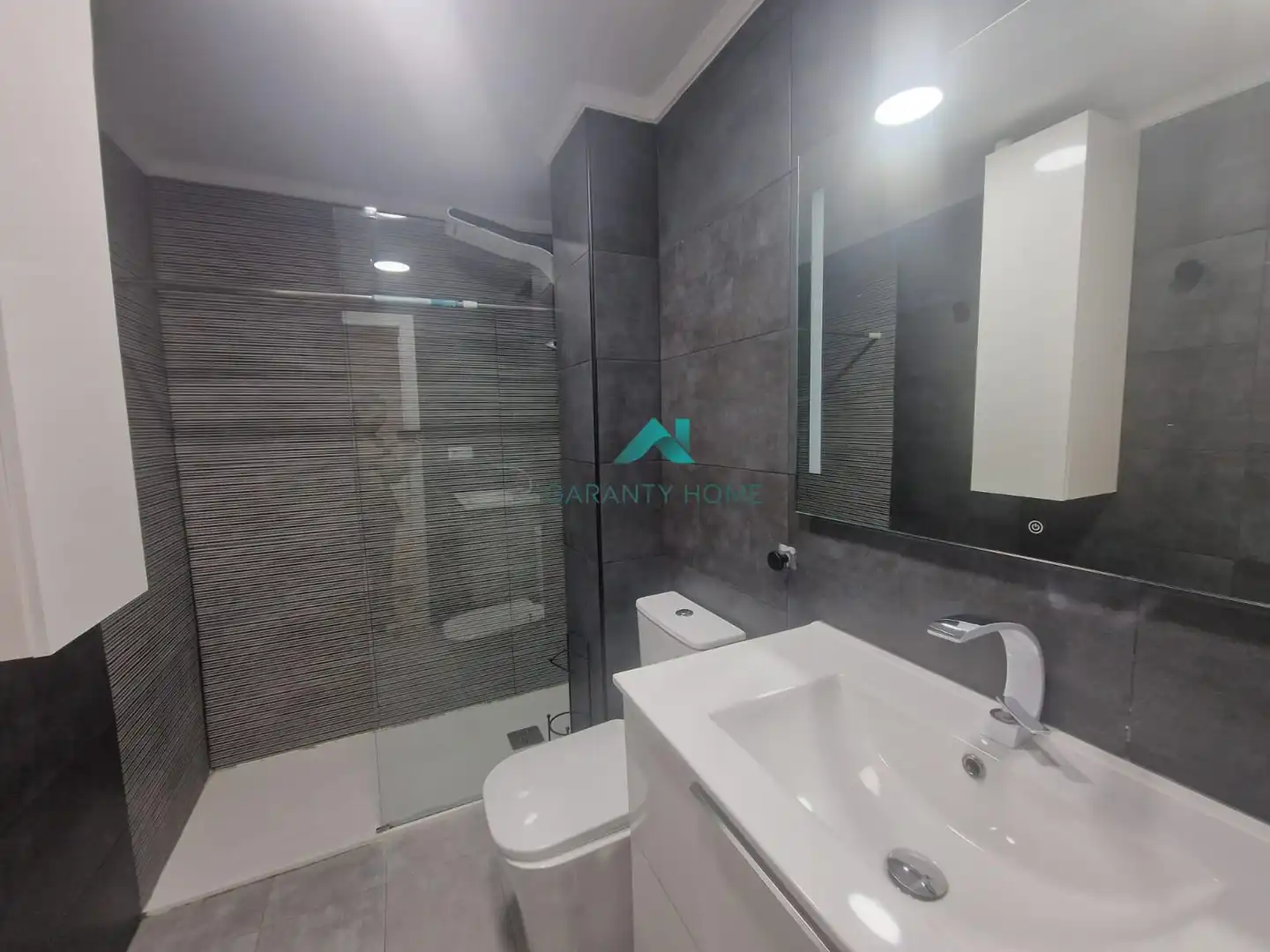 Bathroom of Flat for sale in Jerez de la Frontera  with Air Conditioner, Terrace and Furnished
