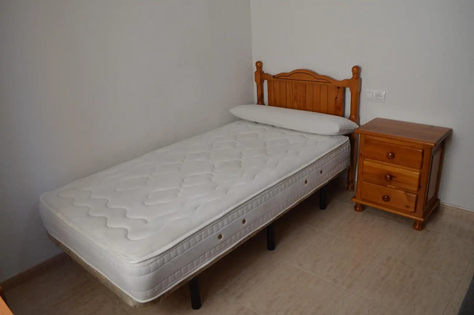 Bedroom of Flat for rent in Granada  with Terrace, Furnished and Balcony