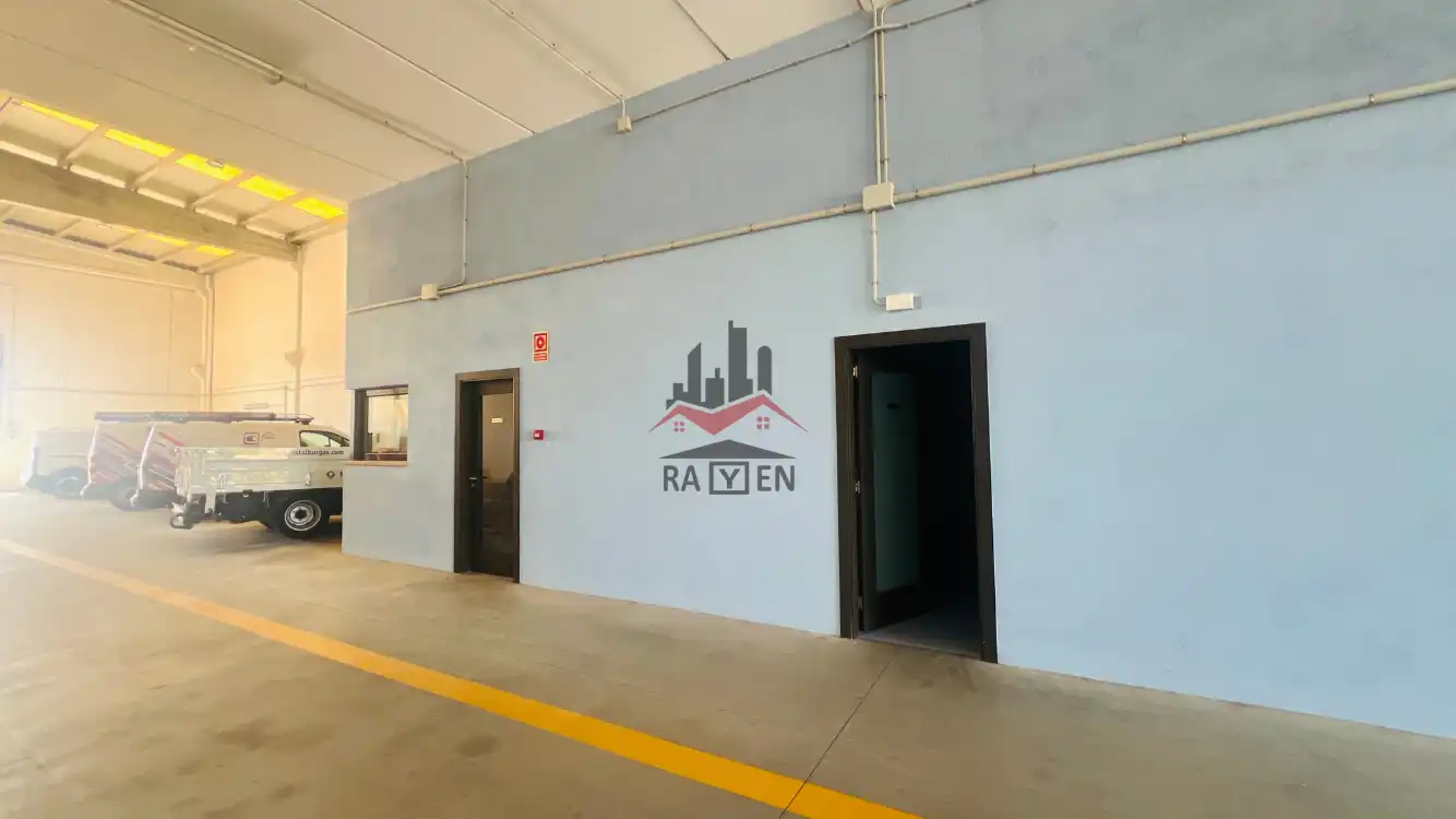 Nau industrial de lloguer a Poligon industrial La Timba, Avinyonet de Puigventós