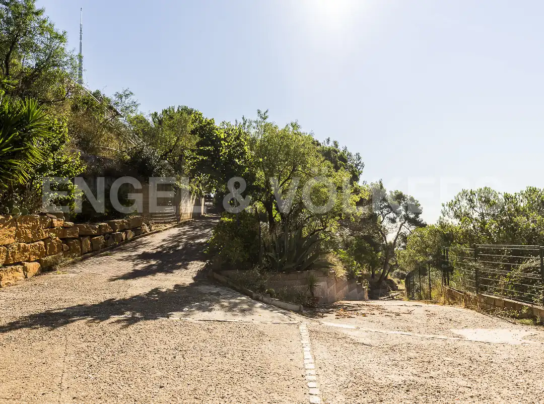 Exterior view of Houses for sale in Barcelona  with Heating, Private garden and Parquet flooring