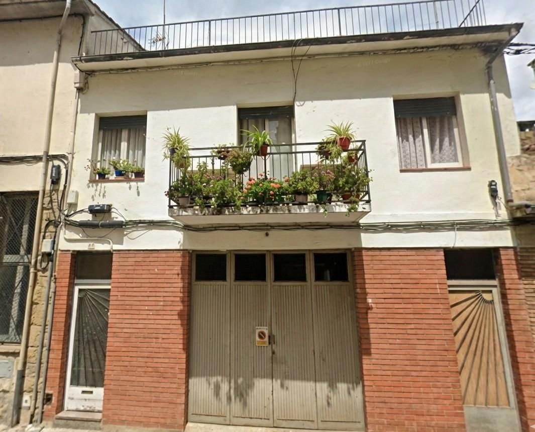 Vista exterior de Casa adosada en venda en Olot