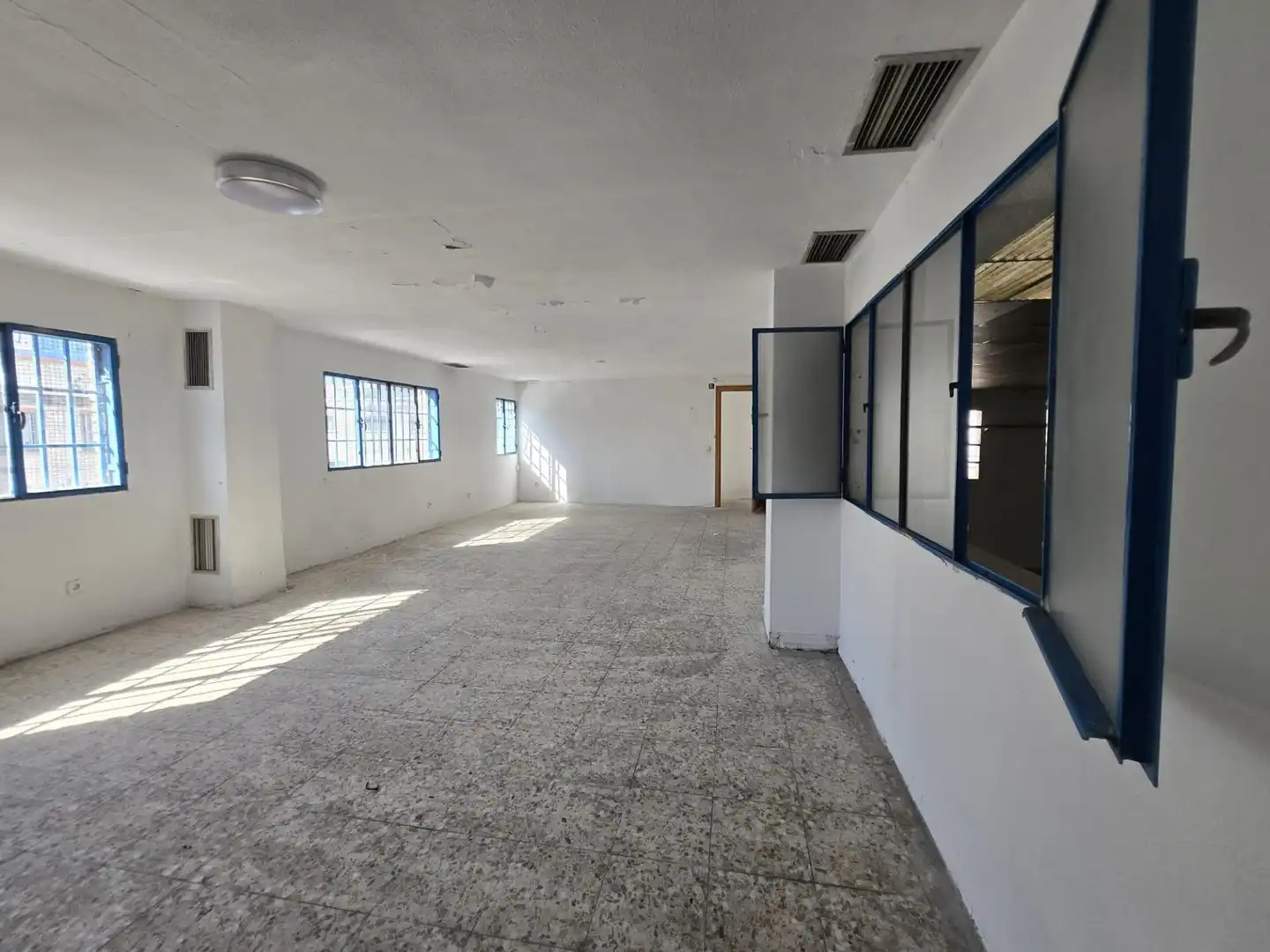 Industrial building for sale in Sudeste Industrial, imagen 3