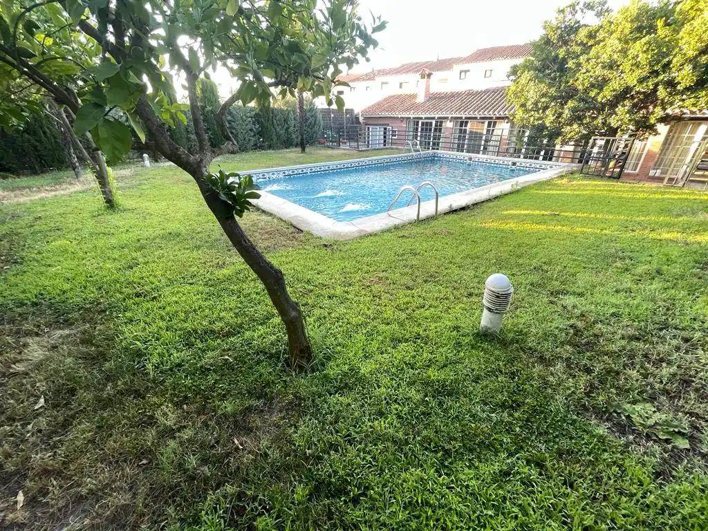 Jardín de Casa o chalet en venta en Trujillo con Aire acondicionado, Jardín privado y Piscina