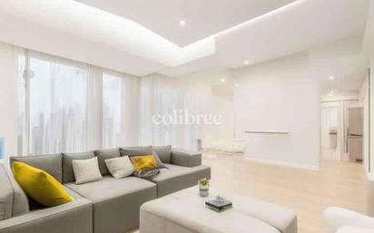 Living room of Flat for sale in  Barcelona Capital  with Air Conditioner