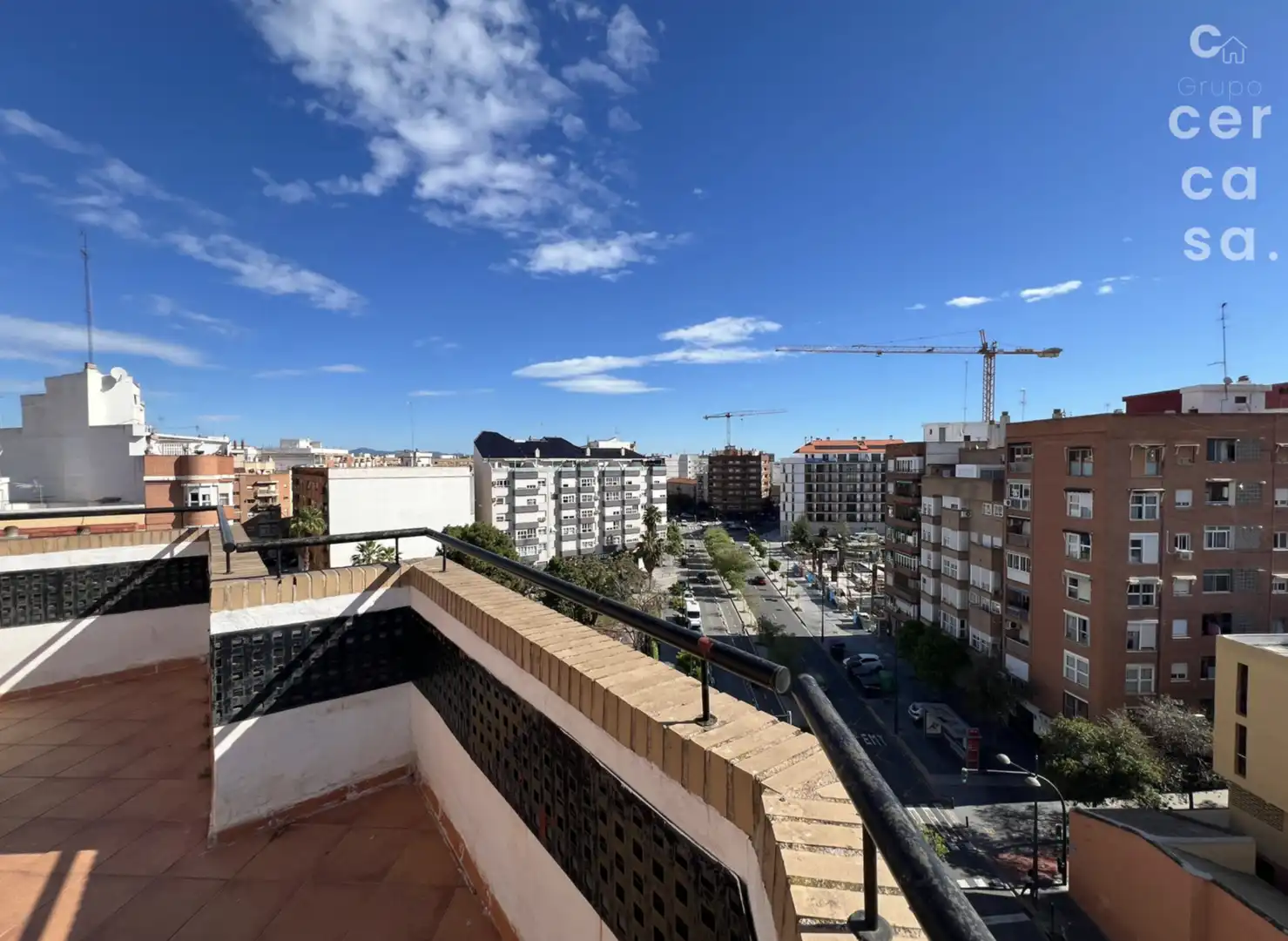 Außenansicht von Dachboden zum Verkauf in Valencia mit Terrasse