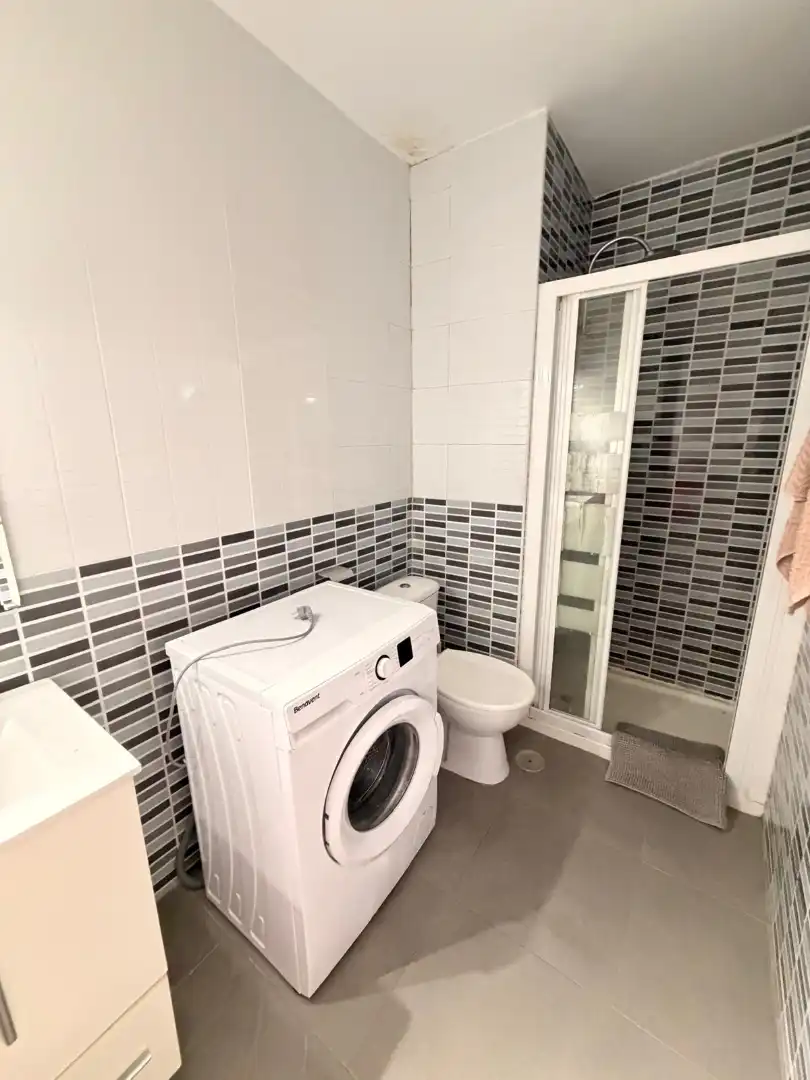 Bathroom of Flat for rent in Bailén - Miraflores