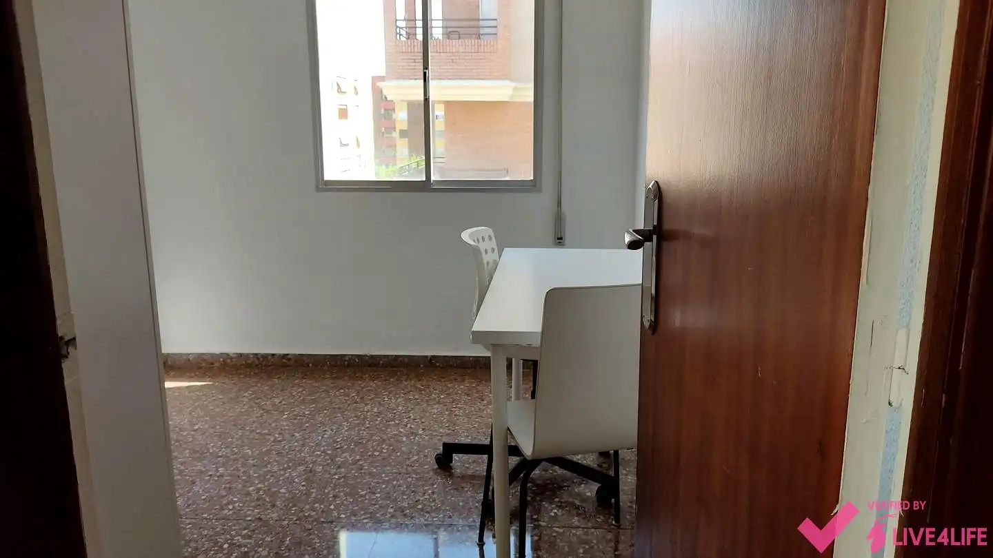 Piso de alquiler en Valencia con Aire acondicionado y Amueblado