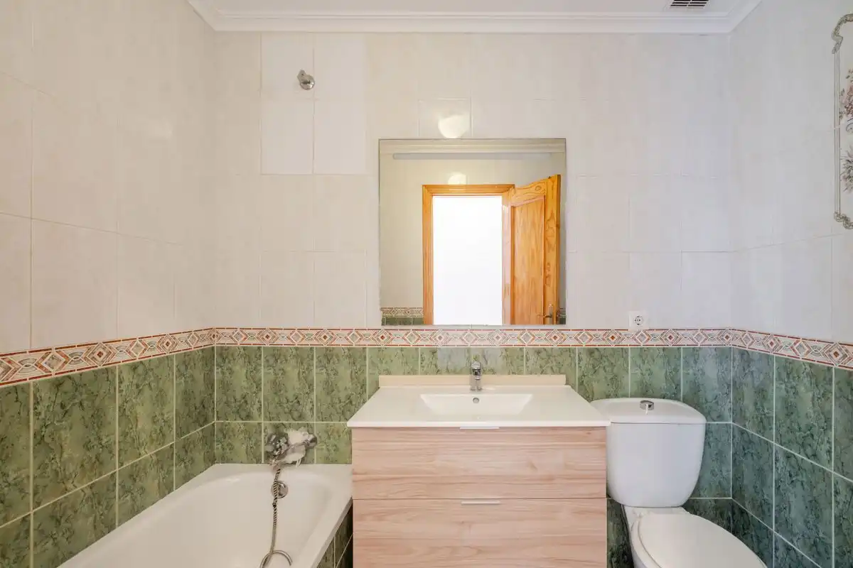 Flat with terrace for sale in Calle Licenciado Vidriera, imagen 13