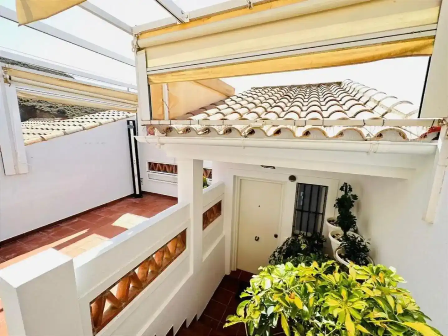 Terrasse von Einfamilien-Reihenhaus zur Miete in Torrox mit Abstellraum, Schwimmbad und Möbliert