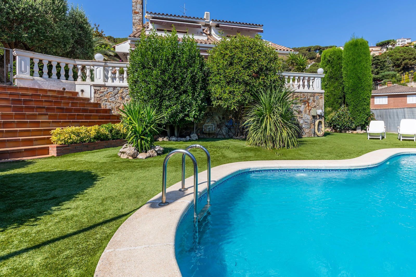 Swimming pool of House or chalet for sale in Cabrils  with Air Conditioner, Heating and Terrace