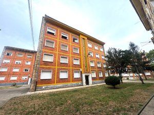 Exterior view of Flat for sale in Avilés  with Heating, Parquet flooring and Oven