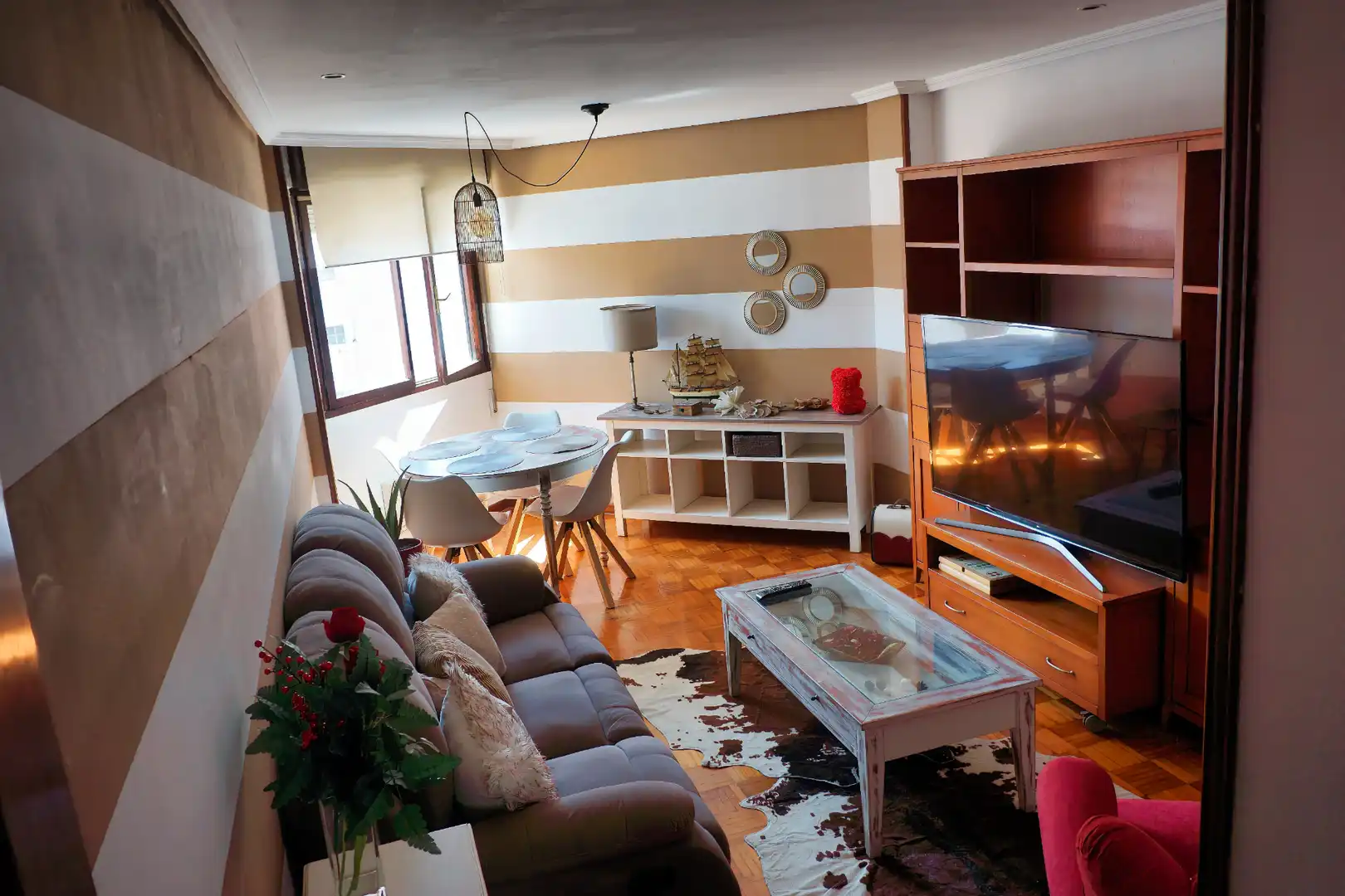 Living room of Flat for sale in Corvera de Asturias  with Parquet flooring, Storage room and Furnished