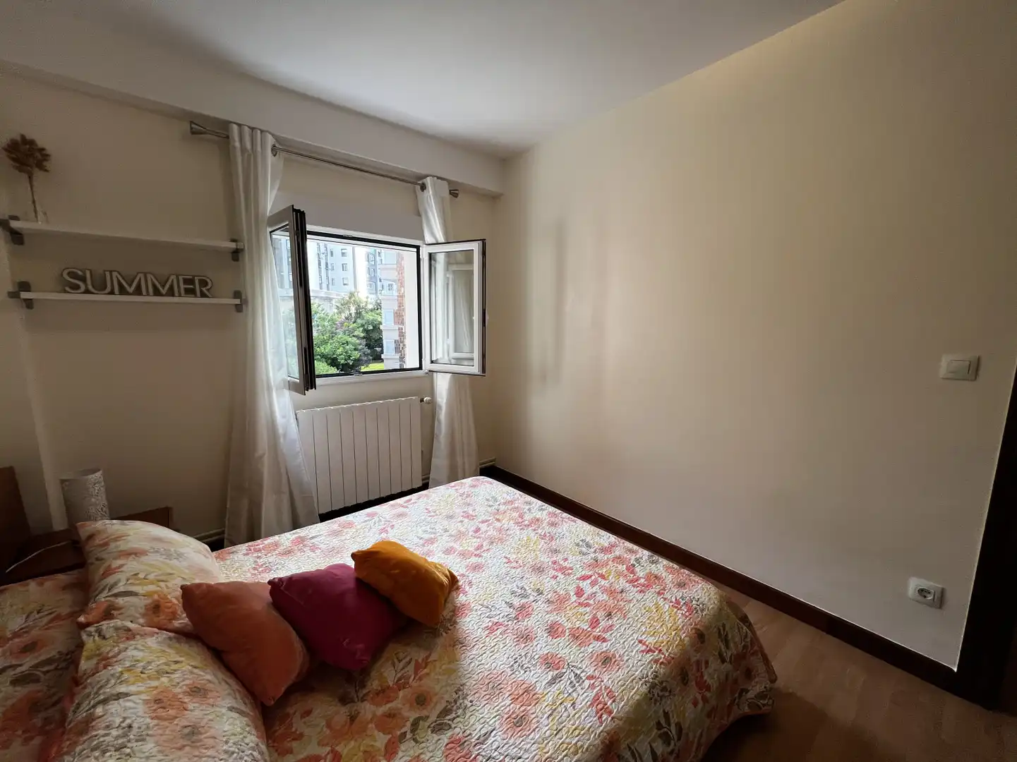Bedroom of Flat for rent in Santander  with Heating