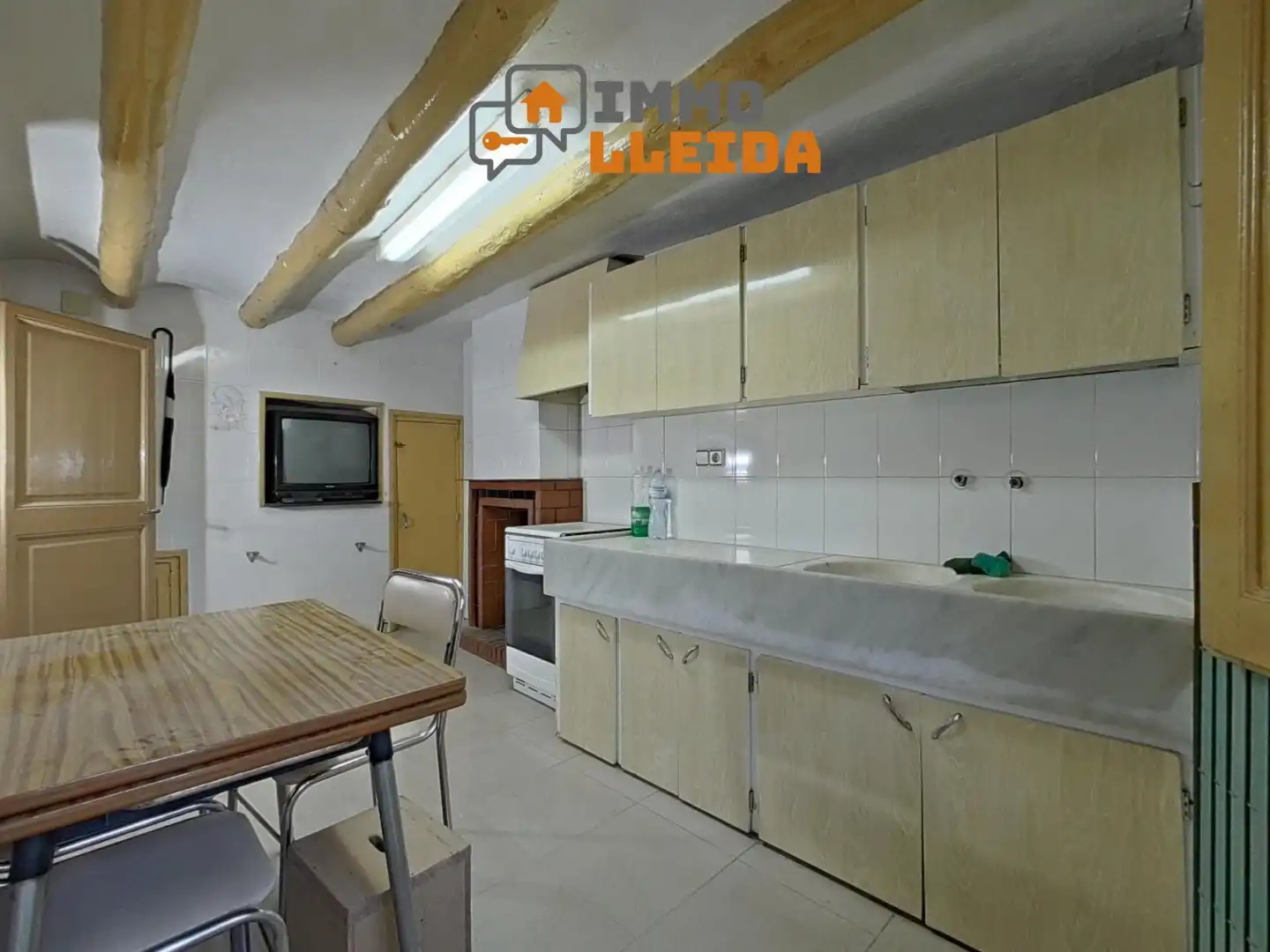Cocina de Casa adosada en venta en Cervera con Trastero y Amueblado