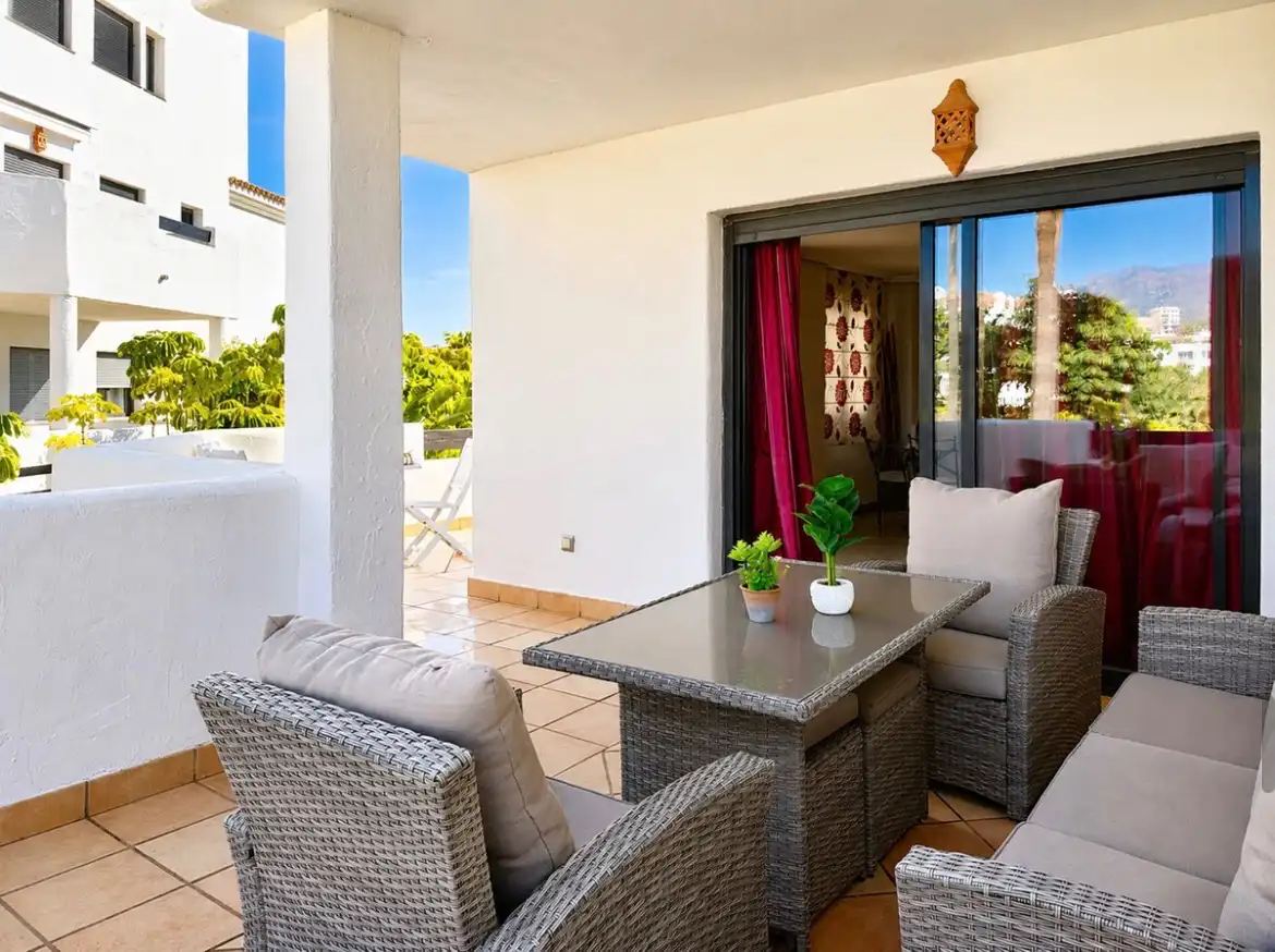 Flat with pool for sale in Selwo, imagen 17