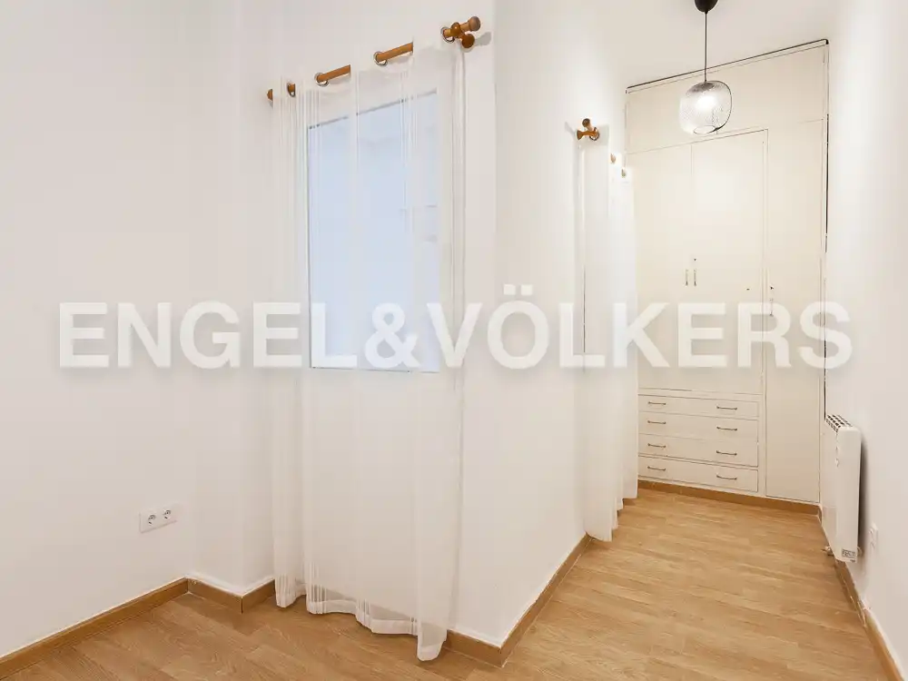 Bedroom of Flat for rent in Valencia  with Heating, Parquet flooring and Terrace