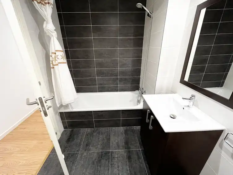 Bathroom of Flat for rent in Las Rozas de Madrid  with Air Conditioner, Heating and Private garden