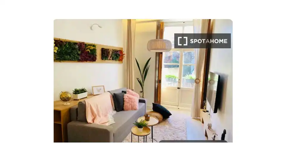 Living room of Flat for rent in Valencia  with Air Conditioner, Heating and Furnished
