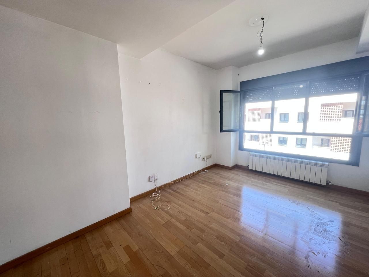 Dormitori de Apartament en venda en  Madrid Capital amb Calefacció, Parquet i Alarma