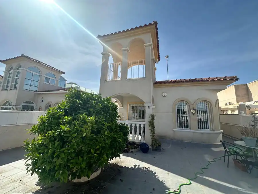 Haus zum Verkauf in Los Montesinos, imagen 3