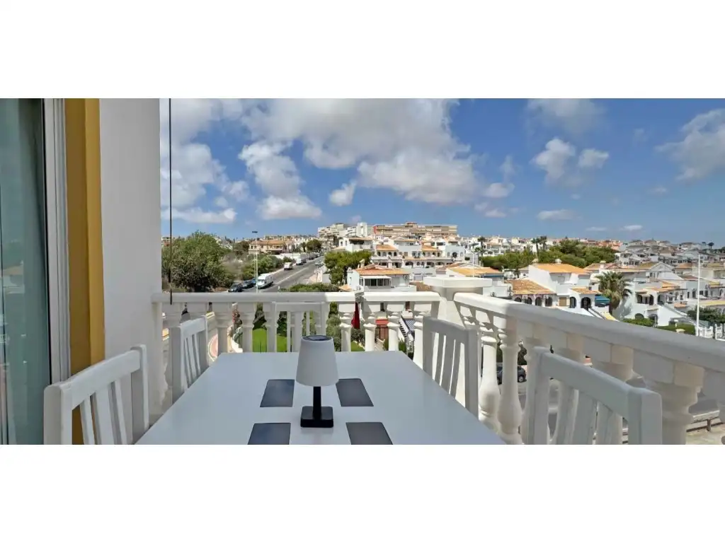 Maisonette zum Verkauf in Calle Adelfas, Cañada del Molino