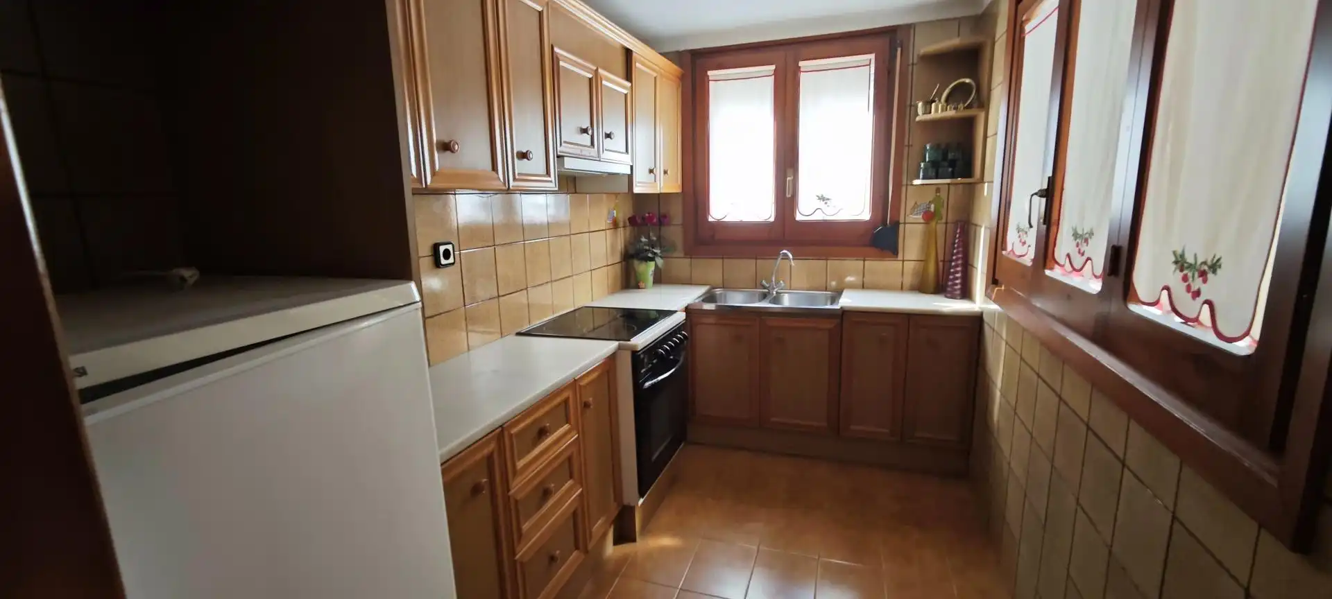 Cuina de Casa adosada en venda en Riba-roja d'Ebre amb Aire condicionat, Calefacció i Terrassa