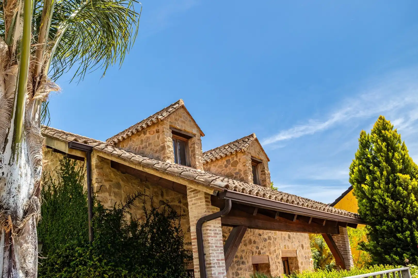 Vista exterior de Casa o xalet en venda en Pedralba amb Aire condicionat, Calefacció i Jardí privat