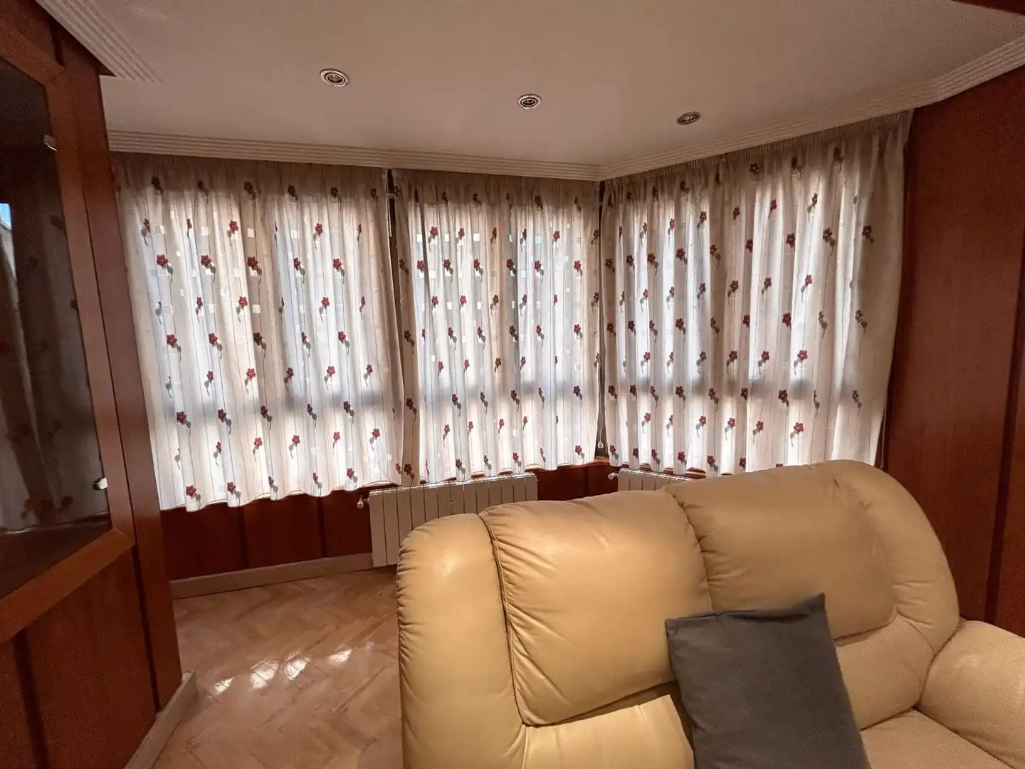 Wohnzimmer von Wohnung zum Verkauf in Albacete mit Klimaanlage, Heizung und Parkett