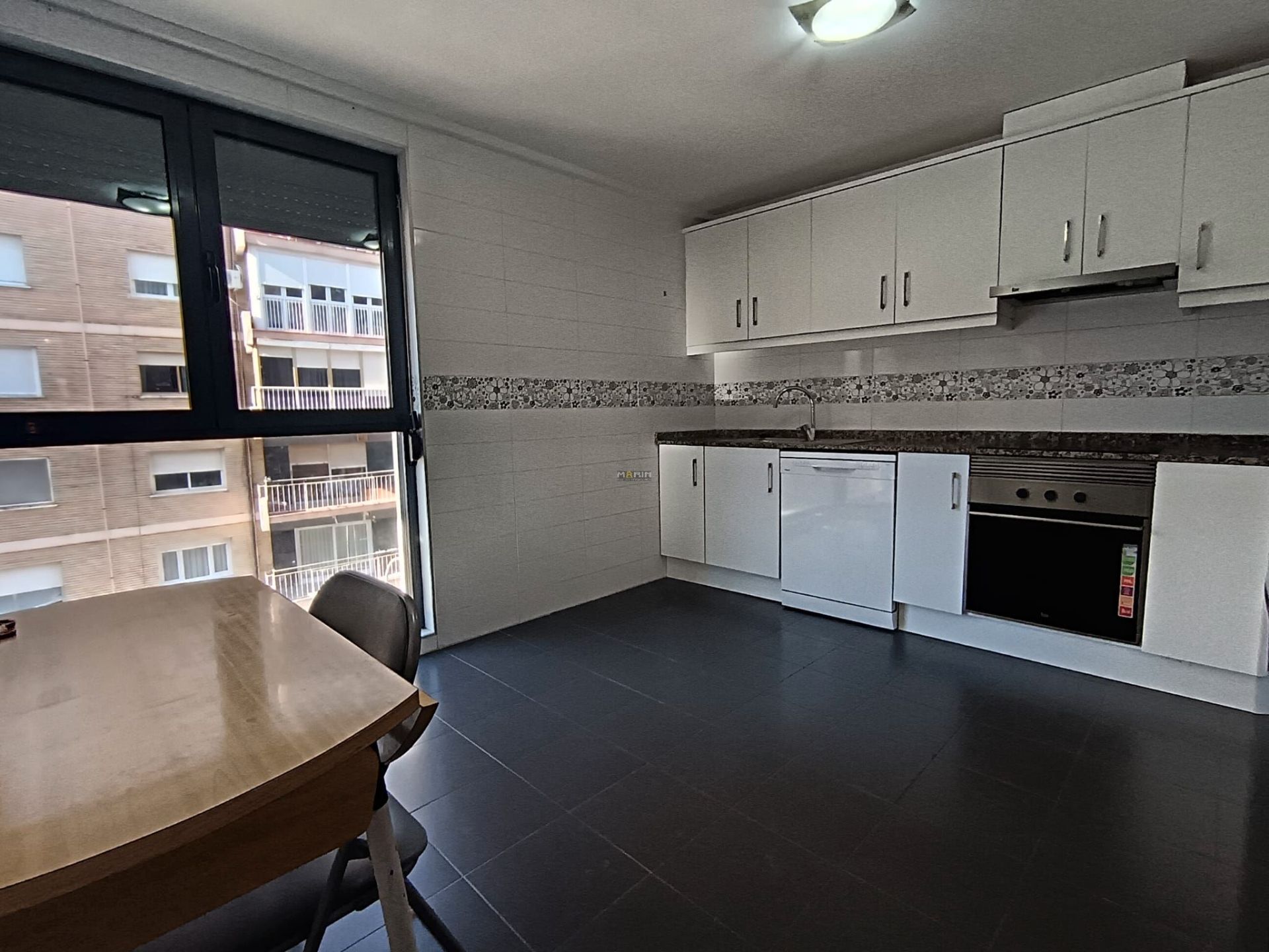 Cuina de Pis de lloguer en Cartagena amb Moblat, Forn i Rentadora