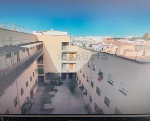 Exterior view of Flat to rent in  Sevilla Capital  with Air Conditioner, Heating and Furnished