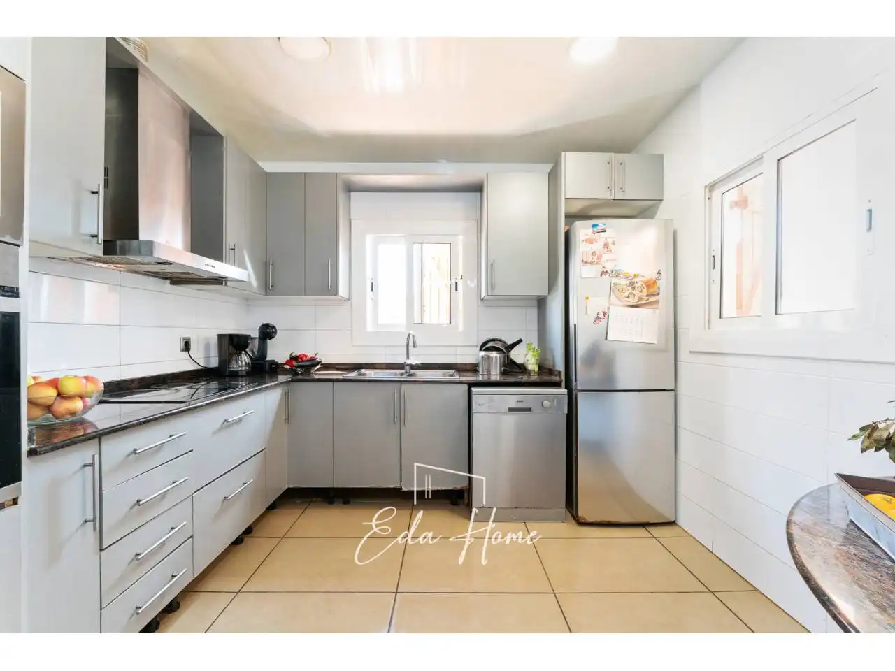 Cocina de Casa o chalet en venta en Canyelles con Aire acondicionado, Calefacción y Jardín privado